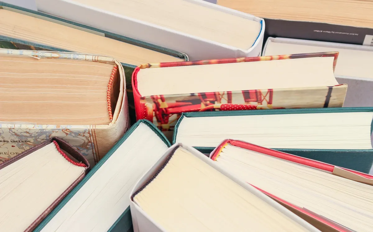 Book Blurb vs. Back Cover Copy: What's the Difference and Which Do You Need?